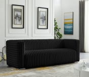 640Black-S alternate view 3