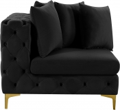 686Black-Corner alternate view 10